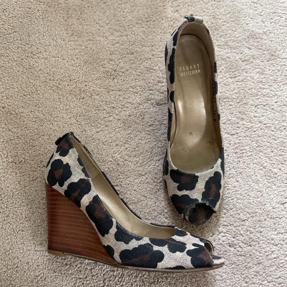 Y2K 2000s Stuart Weitzman Leopard Peep Toe wedge heels